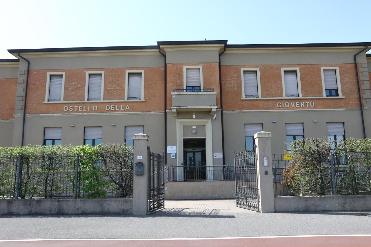 Student'S Hostel Parma Exterior photo